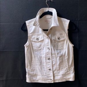 White off vest jeans jacket